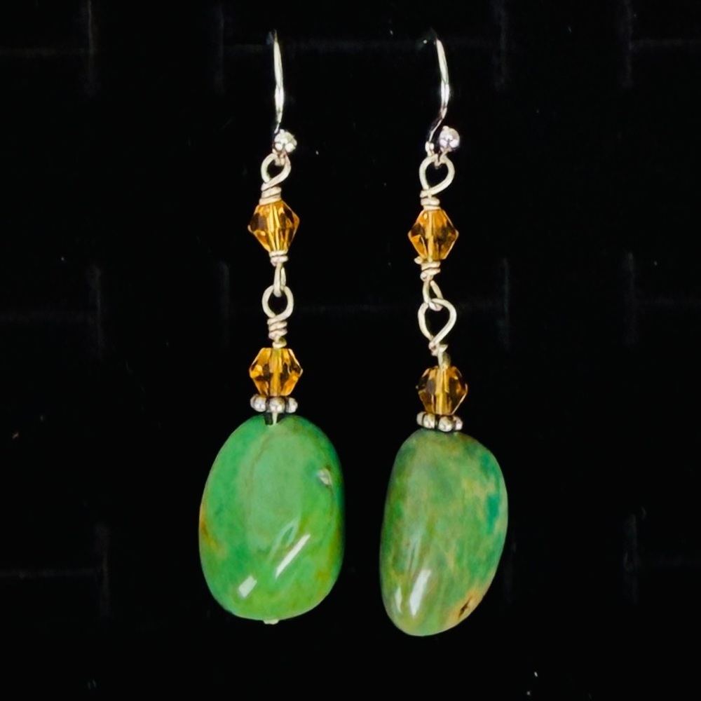 Vintage bohemian chic Green Stone Drop Pierced Earrings with Brown Accents